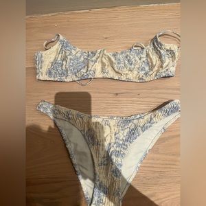 Triangl bikini blue and white floral